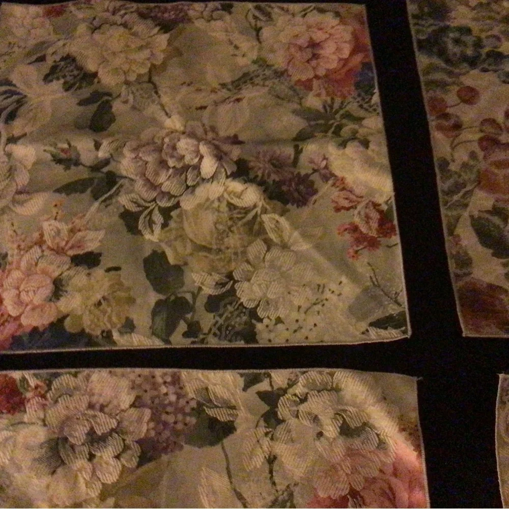 4 Vintage Floral Damask Napkin Placemats Dining Table French Country Linens 17”
